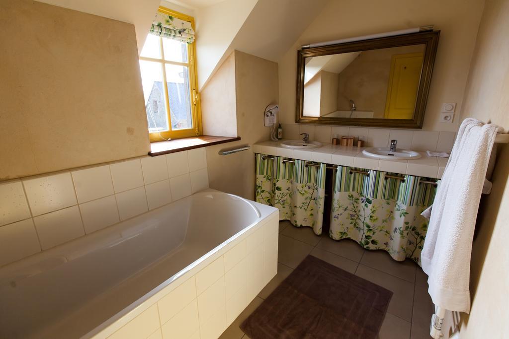 B&B Manoir Du Clos Clin Pleurtuit Δωμάτιο φωτογραφία
