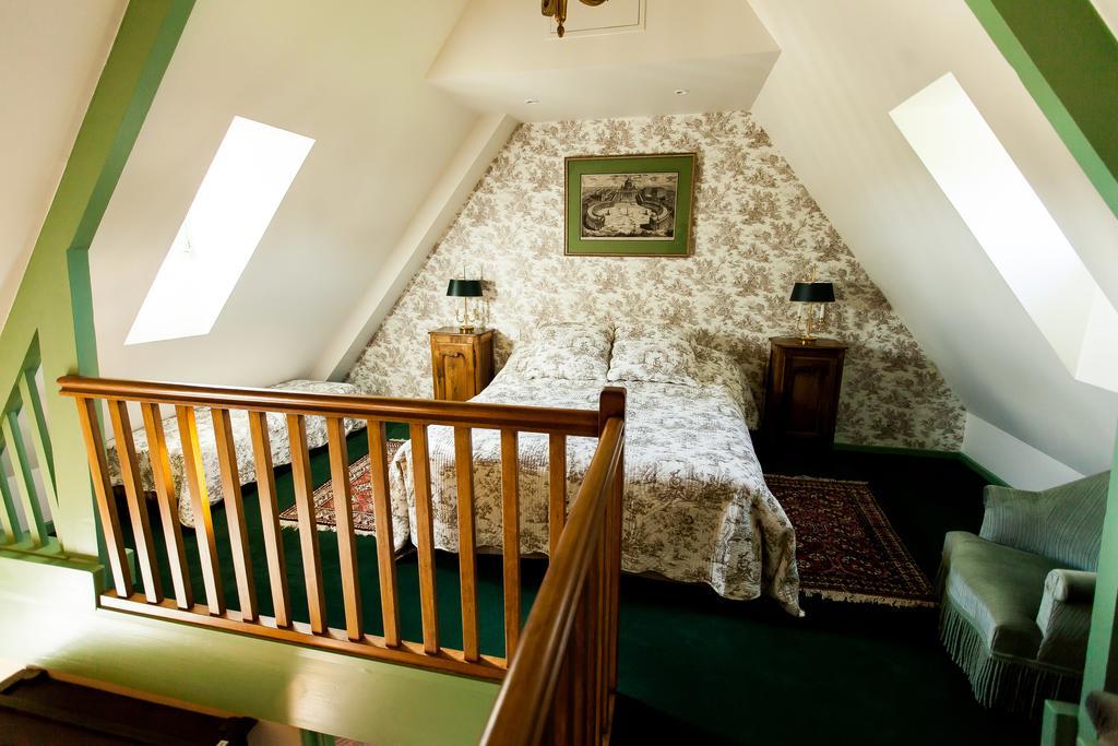 B&B Manoir Du Clos Clin Pleurtuit Δωμάτιο φωτογραφία